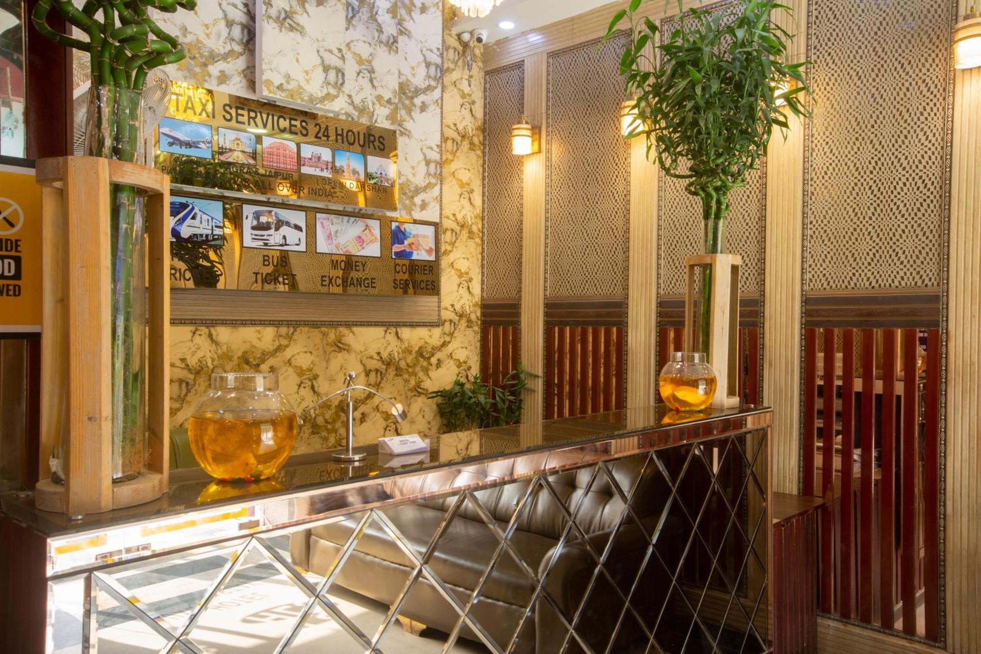 Hotel Deluxe Stay Inn - Near Delhi Airport Нью-Дели Экстерьер фото