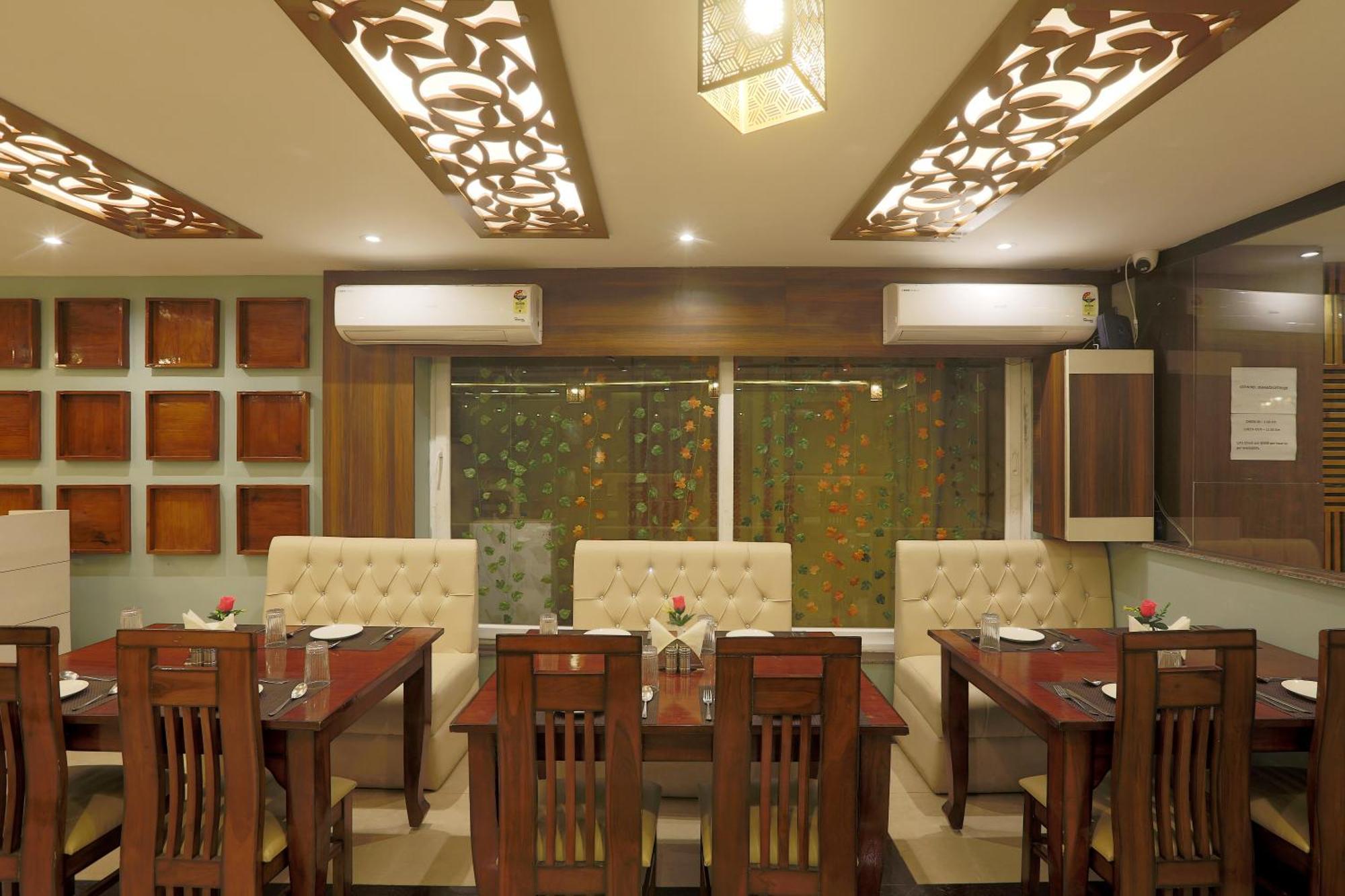 Hotel Deluxe Stay Inn - Near Delhi Airport Нью-Дели Экстерьер фото