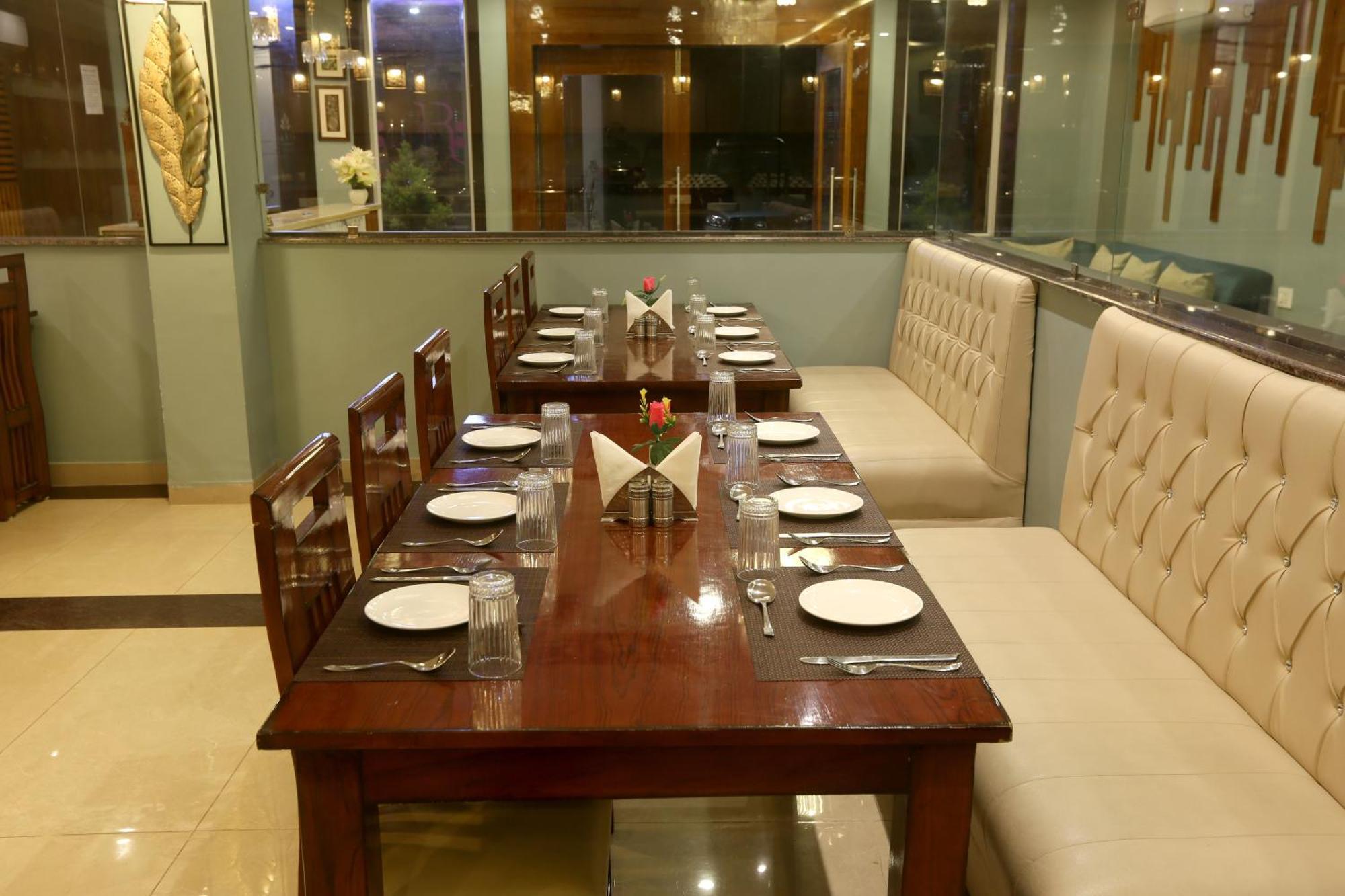 Hotel Deluxe Stay Inn - Near Delhi Airport Нью-Дели Экстерьер фото